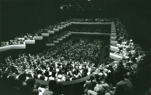 Solti and the Orchestra onstage at the Perth Concert Hall (Jim Steere photo)