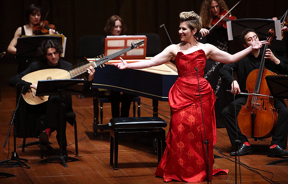 Joyce DiDonato will appear with the period-instrument ensemble Il pomo d’oro on Dec. 9 at the Harris Theater for Music and Dance.